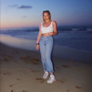 Meet your Posher, Noelle